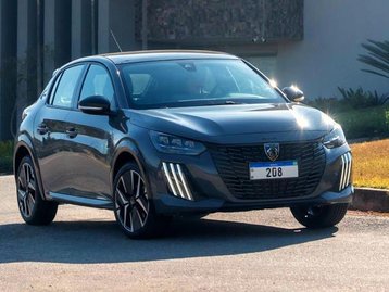 Peugeot lança 208 reestilizado para 2025 com preços a partir de R$76.990