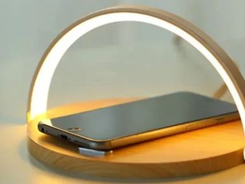 Achadinhos Shopee pro escritório: luminária, mousepad, tela secundária e mais para conferir