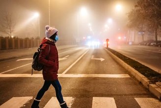 O contraste entre se exercitar (saúde), mas em ambiente poluído (riscos) tem interessado a ciência.