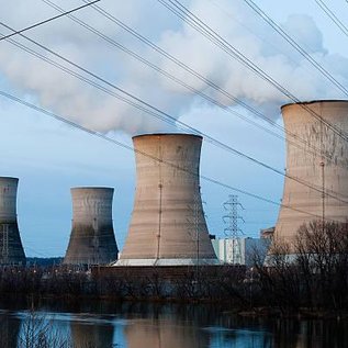 Imagem de Microsoft vai 'alugar' usina nuclear nos EUA para energizar servidores de IA
