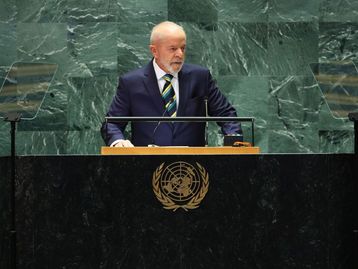 Presidente Lula volta a pedir a regulação da IA e critica big techs na ONU