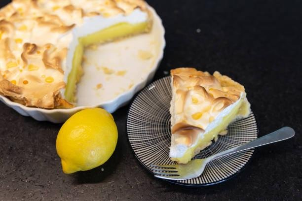 A mistura dos gostos, o método de preparo e como você distingue os gostos, faz com que o limão in natura tenha um sabor diferente de uma torta de limão.