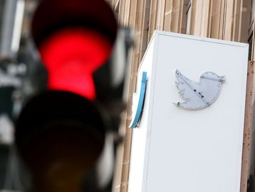 X (Twitter) perde grande número de usuários nos EUA e no Reino Unido