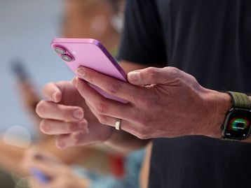 iPhone 16 é o modelo menos popular da Apple em anos, diz relatório