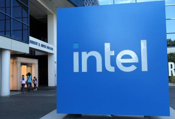 A Intel detém 0% de presença de mercado de GPUs.