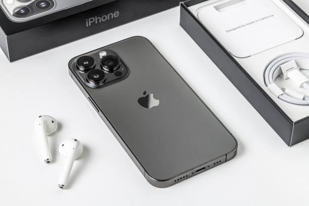 O iPhone 13 ganhou destaque pela qualidade das câmeras e o Modo Cinema. (Fonte: GettyImages / Reprodução)