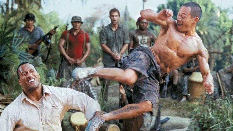 O filme mistura muitas cenas de ação a uma dose generosa de humor