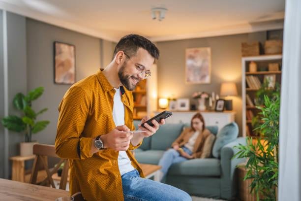 Atualmente, praticamente todas as lojas oferecem pagamento com cartão ou Pix. (Fonte: GettyImages/Reprodução) 