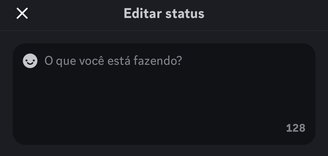 É preciso escrever a frase do seu status dentro da caixa de texto.