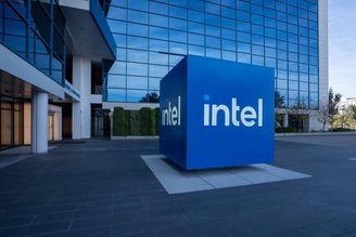 Os novos Intel Core Ultra devem entregar desempenho quase idêntico à geração anterior, mas consumindo menos energia. (Imagem: Getty Images)