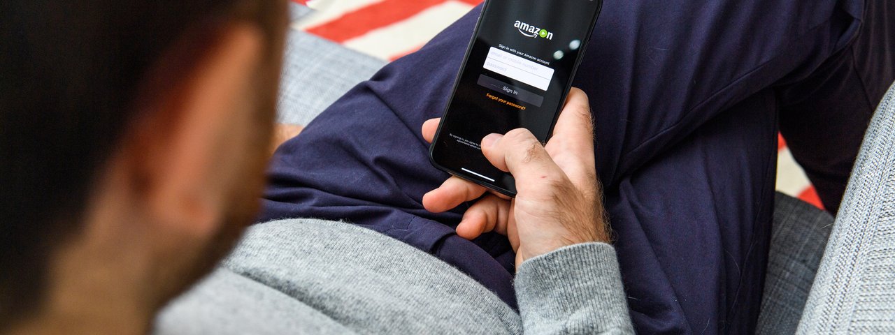 Imagem de: Amazon lança guia de compras com IA que filtra e busca o melhor produto para você