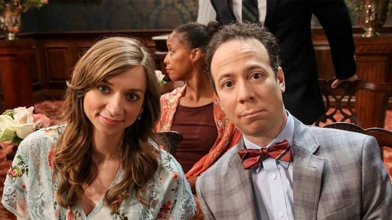 Os personagens Denise e Stuart em The Big Bang Theory