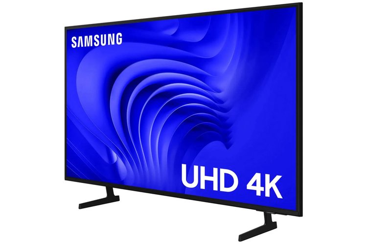 Telão de 50" da Smart TV da Samsung tem resolução 4K UHD e painel LED VA de 60Hz.