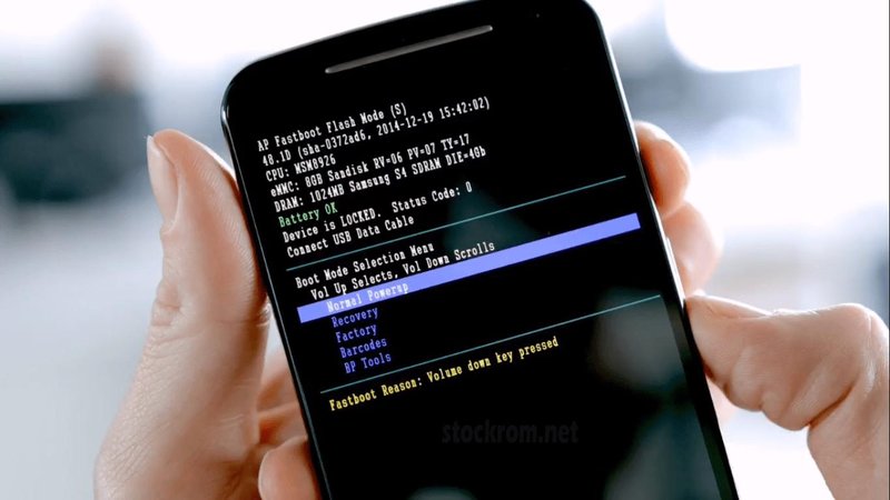 O Modo Fastboot oferece aos devs o acesso a configurações avançadas dentro de um aparelho Android. (Fonte: Stockrom / Reprodução)