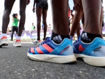 Black Friday em Outubro na Adidas: veja ofertas antecipadas de até 60% OFF no site oficial