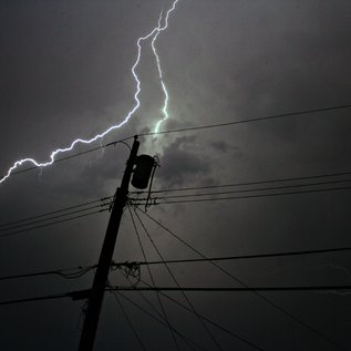 Imagem de Novo temporal deixa mais de 70 mil imóveis sem luz em São Paulo 