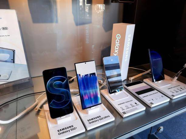 Resta saber se apenas a espessura do Galaxy S25 Slim será menor, ou se a tela também será mais compacta. (Imagem: Getty Images)