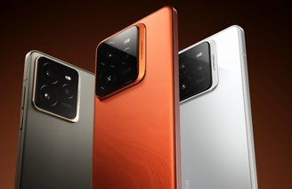 The smartphone supports Wi-Fi 7 and Bluetooth 5.4.