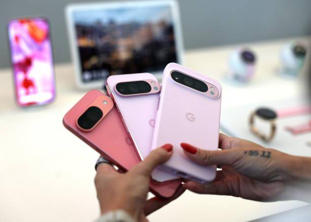 A primeira atualização mensal do Android 15 corrige bugs e melhora o desempenho do sistema.