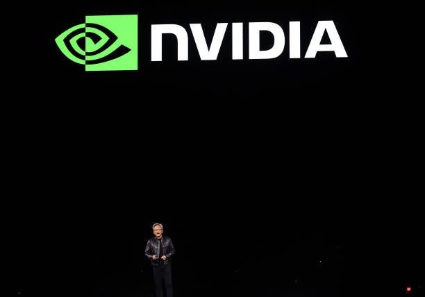 Nvidia também tem expandido seus serviços para o setor industrial e automobilístico =.