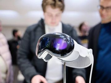 Apple reduz produção e até espaço de demonstração do Apple Vision Pro