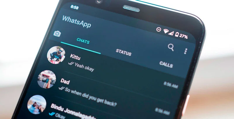 WhatsApp no modo escuro.