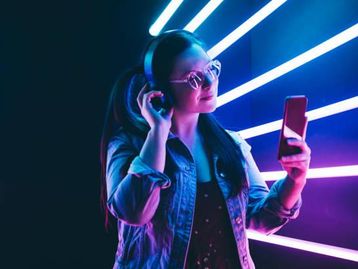 YouTube testa remixes de músicas usando IA em vídeos do Shorts