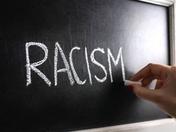 Racismo algorítmico: entenda o porquê as IAs têm vieses que podem ser discriminatórios