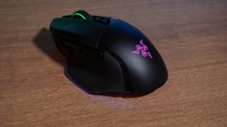 LEDs do Razer BasiLISK v3 Pro são bem fortes (Imagem: Felipe Vidal/TecMundo)