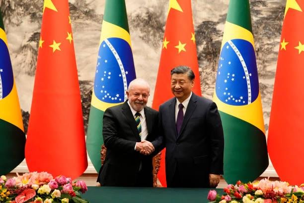 Lula e Xi Jinping. (Imagem: GettyImages)