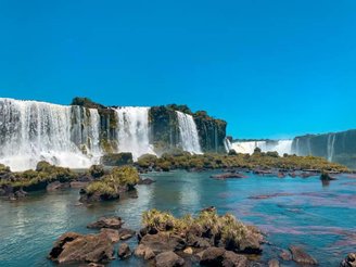 Cataratas do Iguaçu estão entre as maiores belezas naturais do Brasil. (GettyImages/Reprodução)