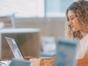 IA, segurança e mais: pesquisa revela setores com mais contratações na área tech