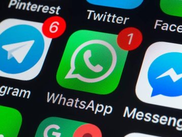 WhatsApp vai encerrar pagamento entre pessoas físicas com cartão de débito