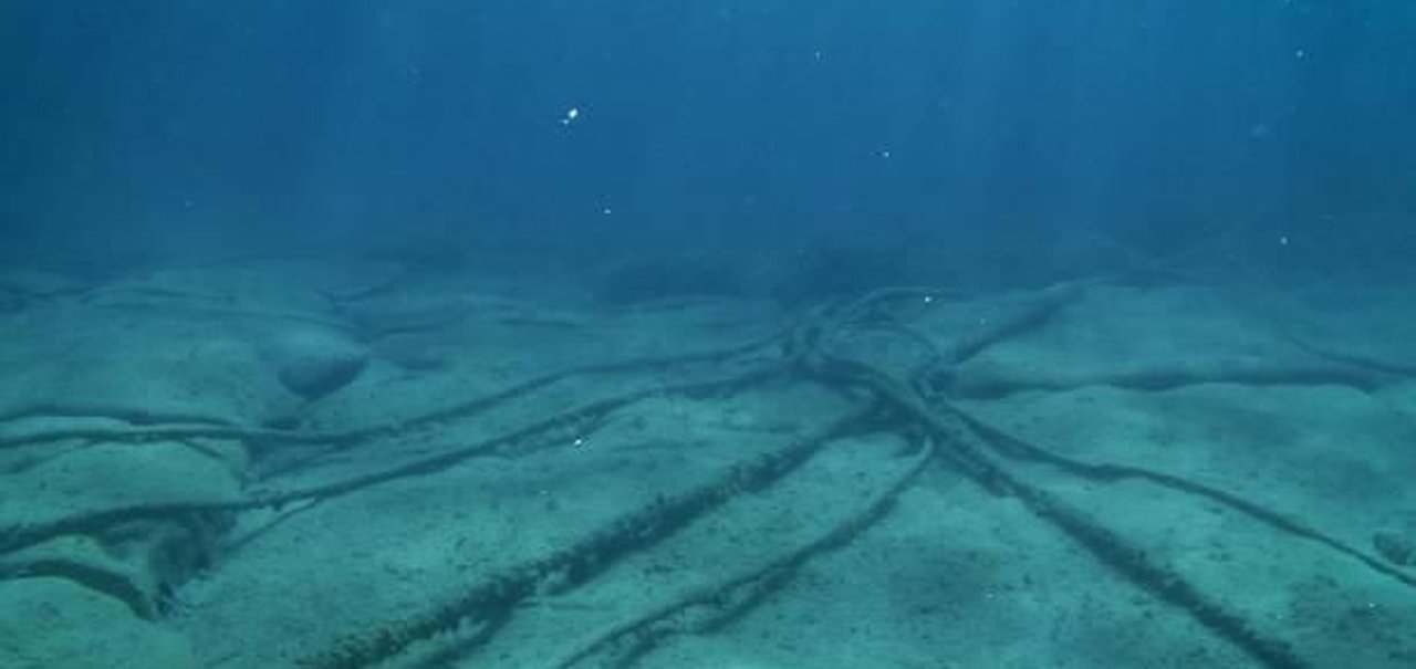 Navio chinês pode ter cortado cabos submarinos de internet no Mar Báltico