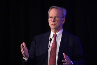 Eric Schmidt chefiou o Google por 10 anos. (Imagem: Getty Images/Reprodução)