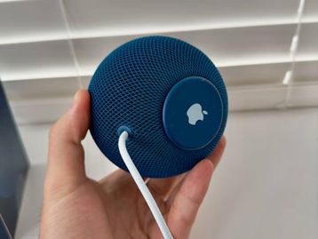 Smart display da Apple pode ser menor que o iPhone 16 Pro Max, diz vazador