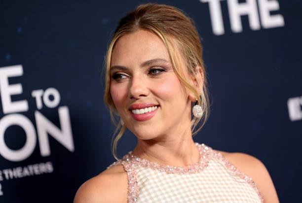 A atriz Scarlett Johansson foi a voz da IA no filme Ela, de 2015. (Imagem: GettyImages)