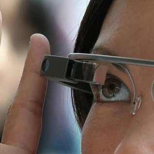 Imagem de Google cria protótipo e pode lançar novos óculos inteligentes