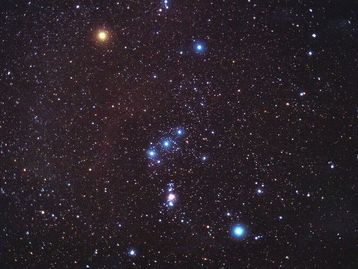 Como identificar a constelação de Órion no céu noturno