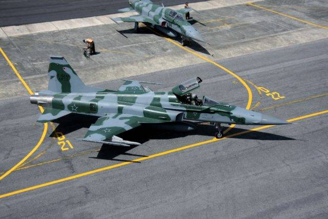 Caças F-5 da FAB utilizados no acompanhamento das ÓVNIs.