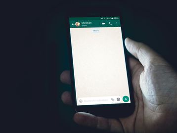 WhatsApp lança atalho para compartilhar chave Pix dentro do app