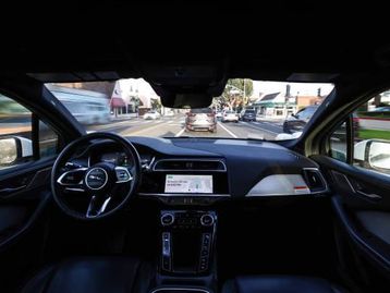 Será? Segundo estudo, robotáxis da Waymo são mais seguros que carros convencionais