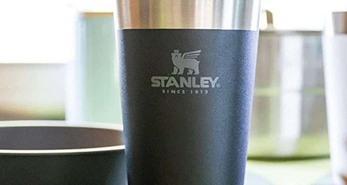 Garrafa e Copo Stanley em oferta na Amazon: descontos de até 27% 