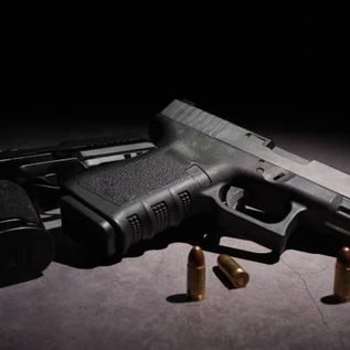 Imagem de Instagram e Facebook veiculam anúncios de silenciadores de armas de fogo disfarçados