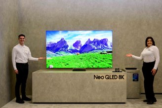 Um dos destaques da Samsung durante o evento é a Neo QLED 8K QN990F, smartTV de alto padrão com processador voltado para IA. (Fonte: Samsung/Divulgação)