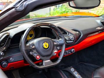 Ferrari 100% elétrica é flagrada em testes na Itália; veja as imagens