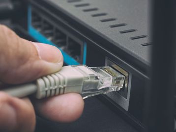 Hackers ucranianos 'destroem' rede de provedor de internet da Rússia