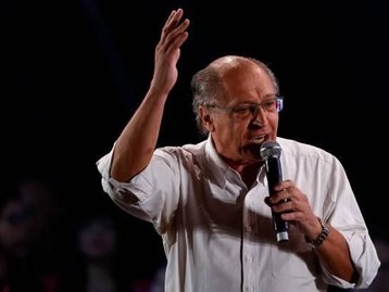 'É um retrocesso': Alckmin critica mudança de políticas de Facebook e Instagram