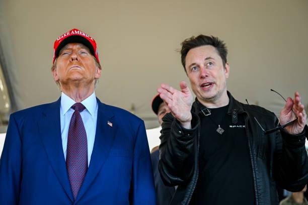 Musk, dono do X, virou membro do governo de Trump após participar da campanha (Imagem: GettyImages)