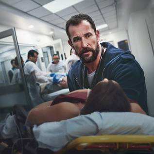 Imagem de The Pitt terá quantos episódios? Veja calendário de lançamento na HBO e Max